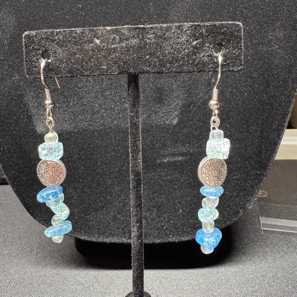 Artisan Handmade Earring and Bracelet Set - Picture 2 of 7